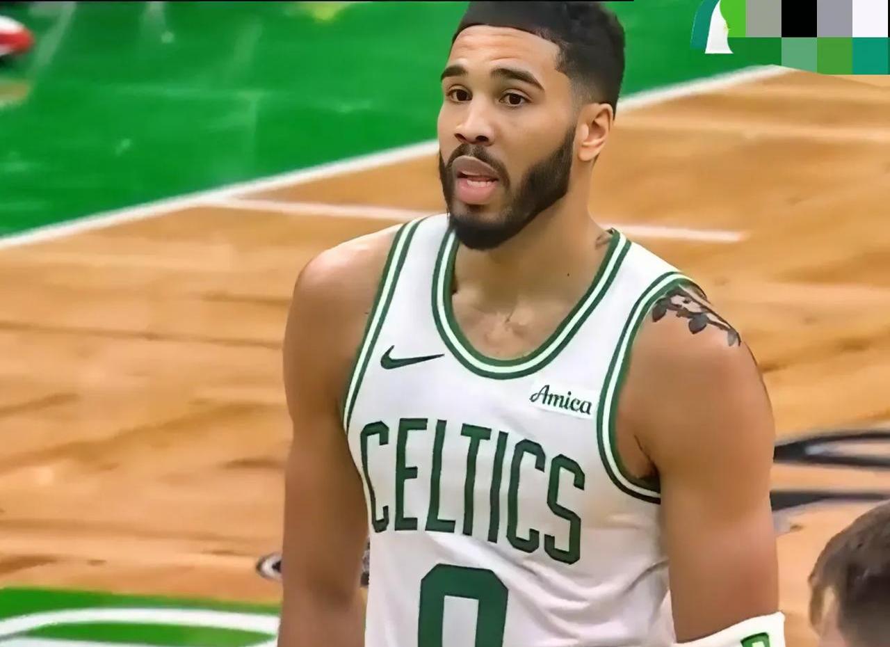 关于塔图姆在比赛中受伤退赛，湖人主帅表示担忧的信息-九游官方平台